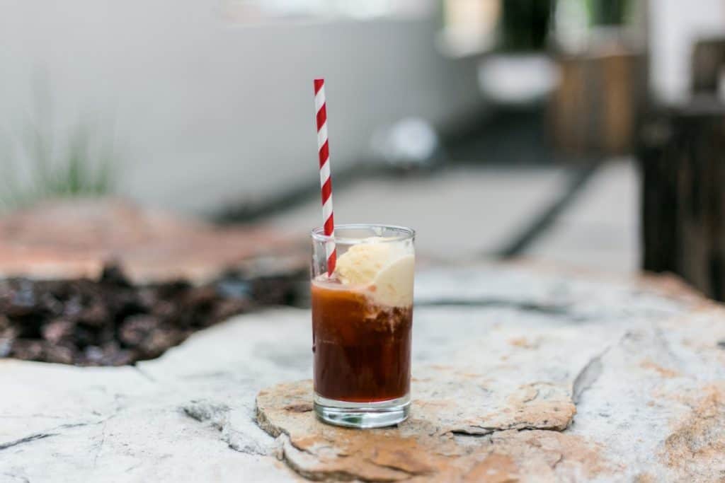 paper straw coffee unsplash stock landscape horizontal