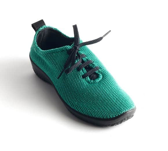 ls-arcopedico-womens-vegan-shoes-for-travel-website-photo