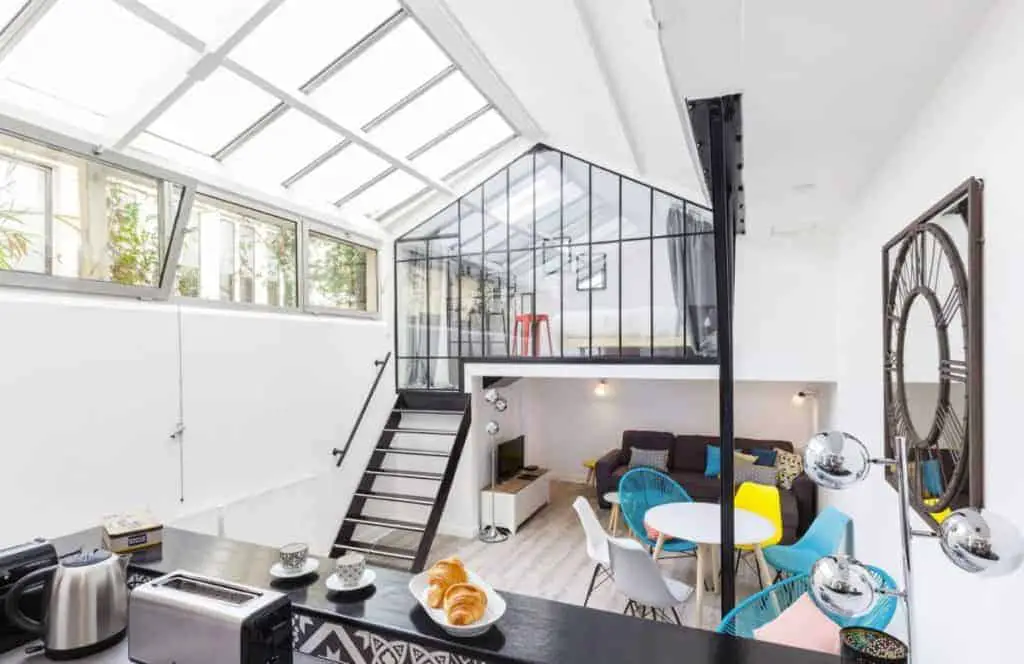 Best Airbnb in Paris for Couples