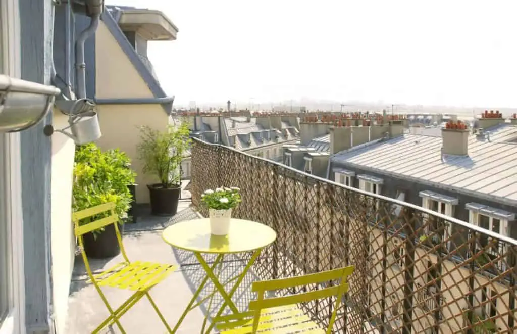 Best Airbnb in Paris for Couples