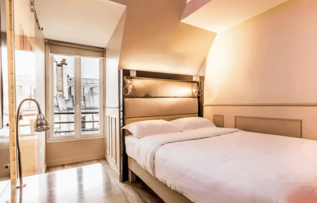 airbnb website photo where to stay in paris for the first time