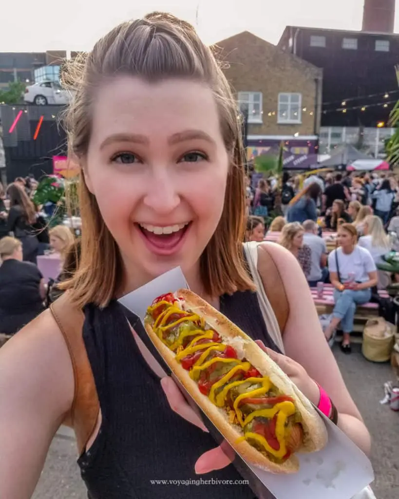 pig out uk vegan hot dogs street food london