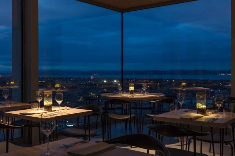 15 STUNNING Rooftop Bars in Edinburgh - Voyaging Herbivore