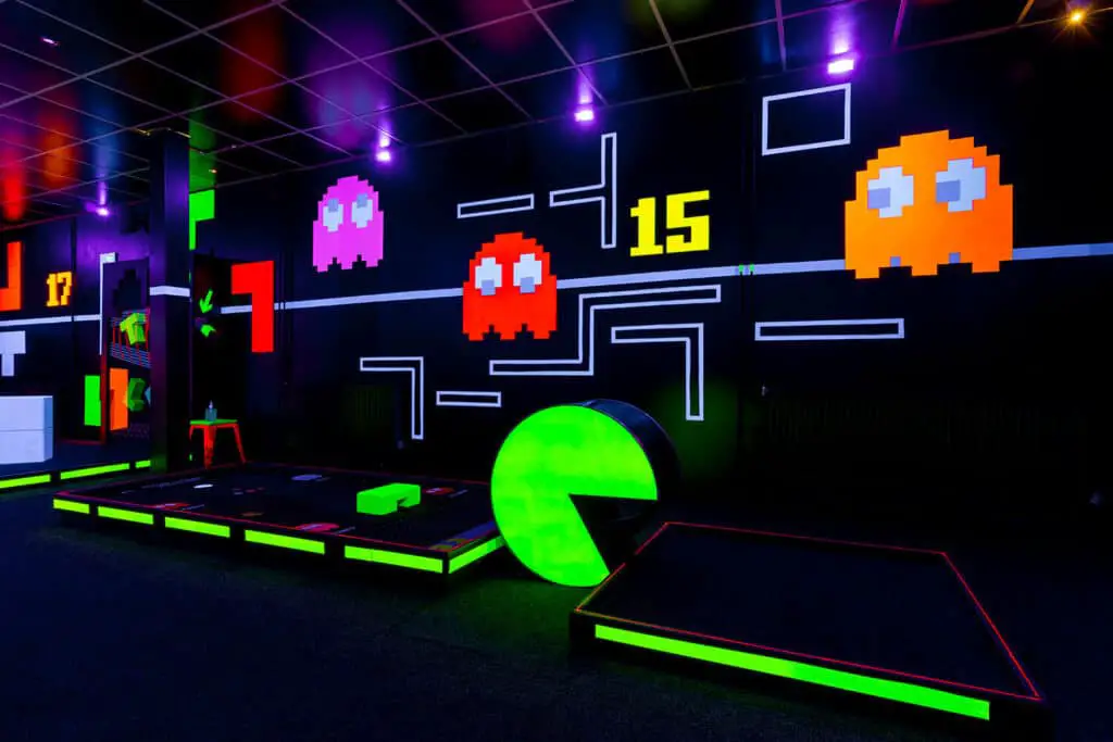 8 CRAZIEST Edinburgh Mini Golf Courses Voyaging Herbivore