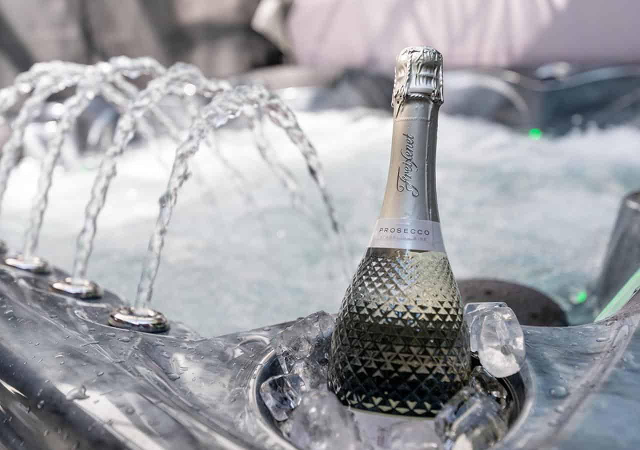 6 Romantic Hotels in Edinburgh for Couples [With Hot Tubs] Voyaging Herbivore