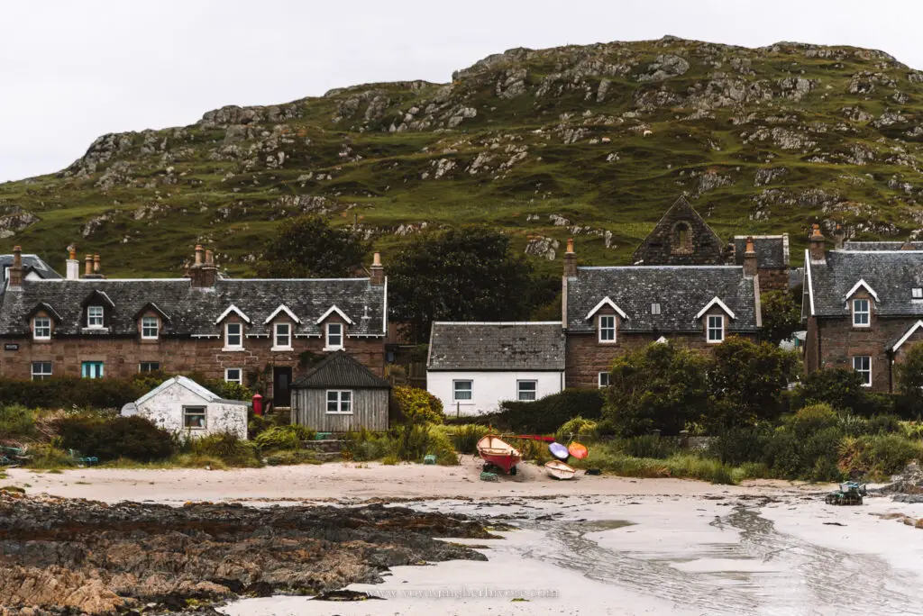 houses on the beach on iona island