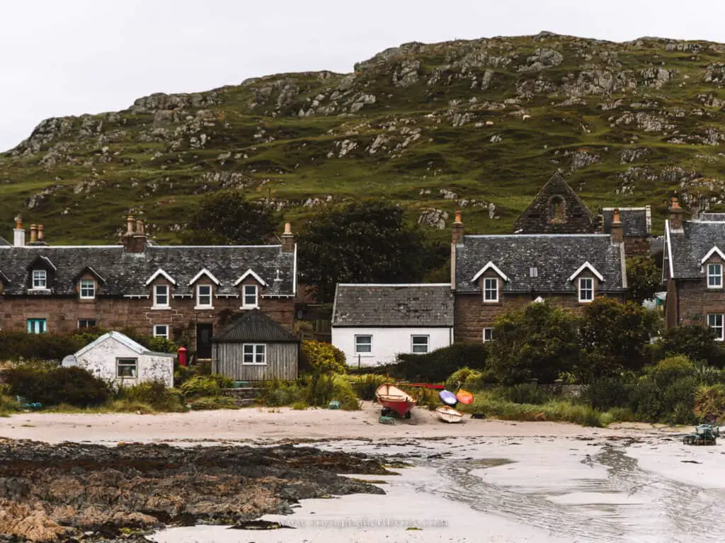 houses on the beach on iona island