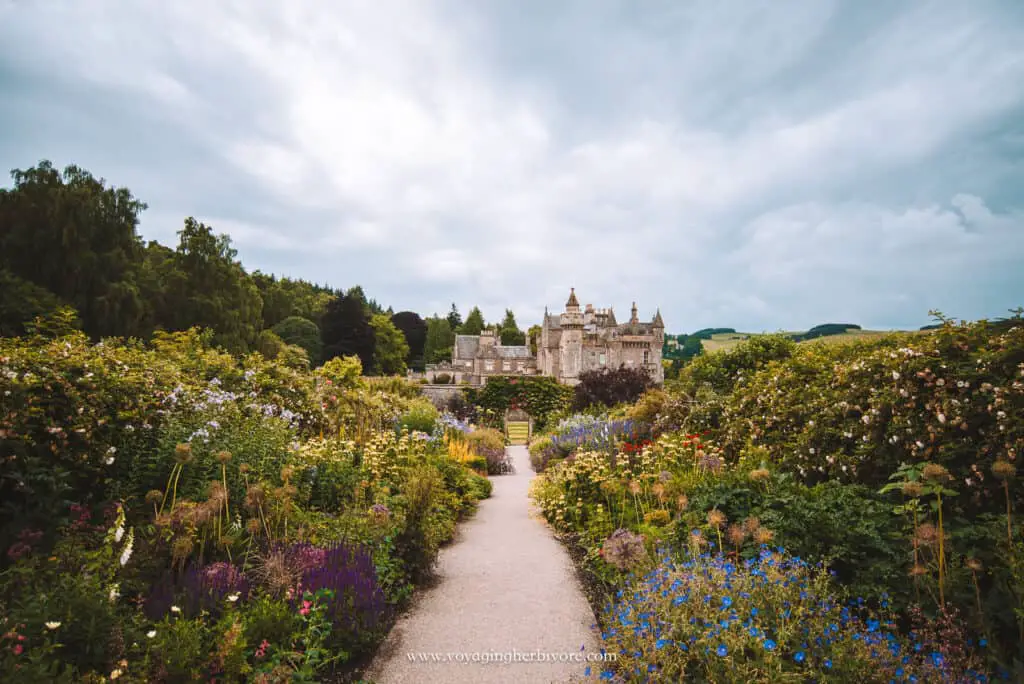 abbotsford scotland gardens sir walter scott